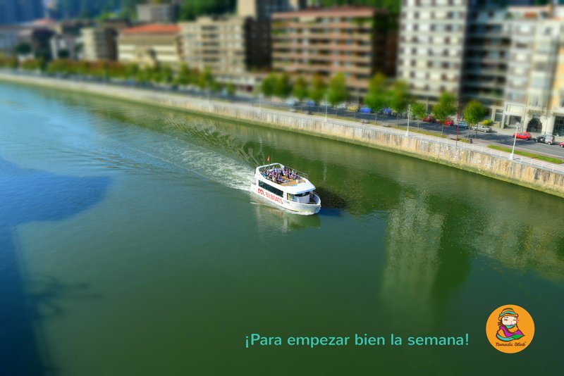 En barco por Bilbao